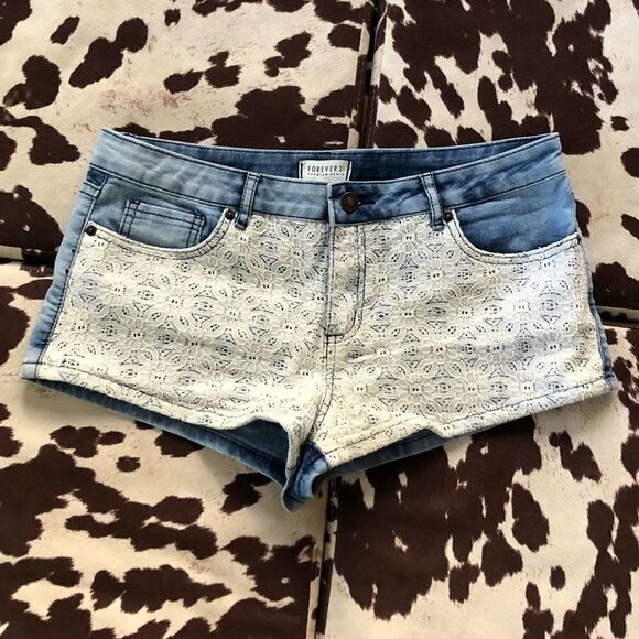 Forever 21 Lace Jean Shorts Size 29 - Picture 1 of 4
